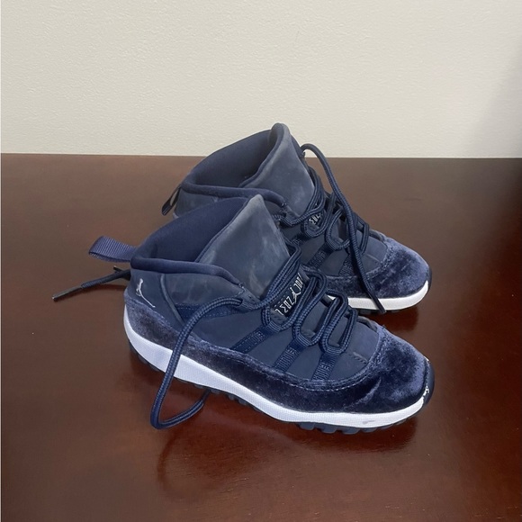 Jordan shoes for toddler. Size 10C US - Picture 3 of 5